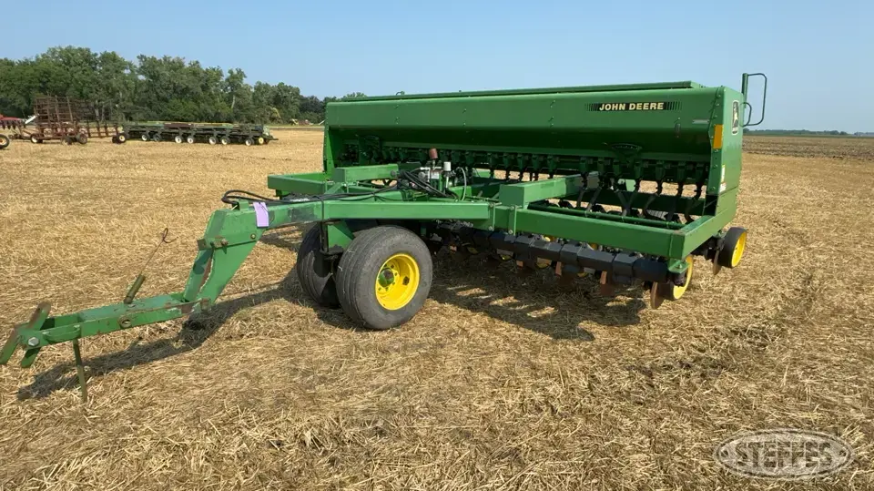 John Deere 750 Press Drill
