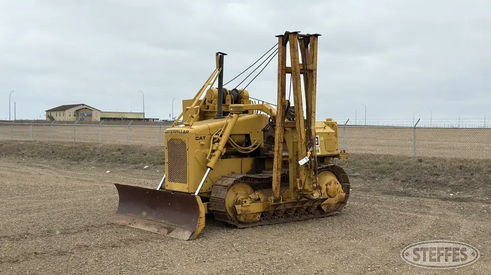 CAT D4E w/Midwestern DD35XR Dozer