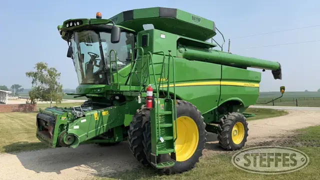 2012 John Deere S660