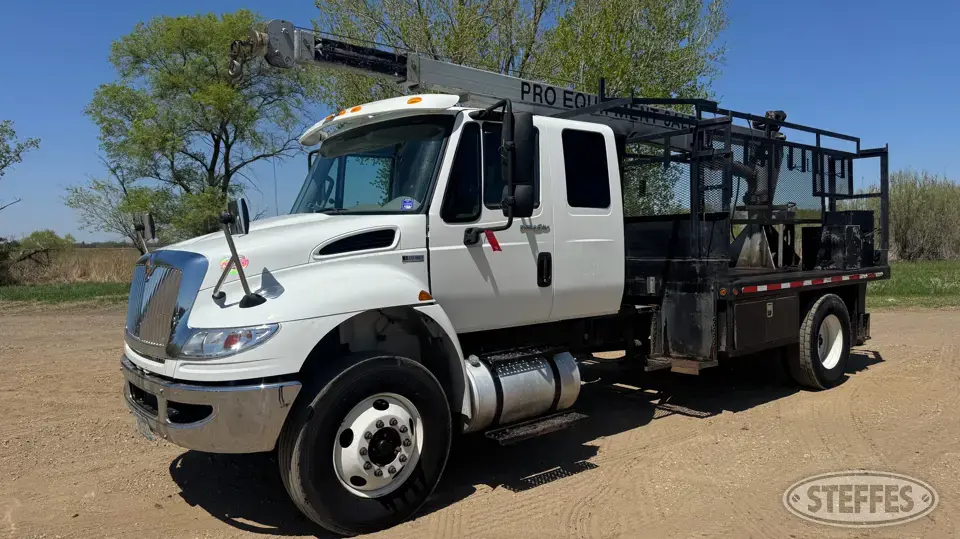 2015 International DuraStar 4300 Boom Truck