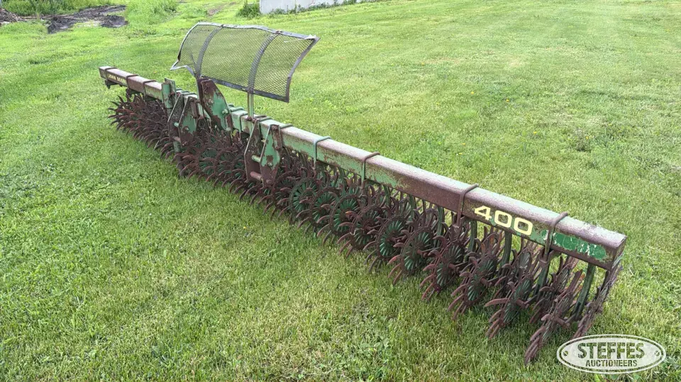 John Deere 400 Rotary Hoe