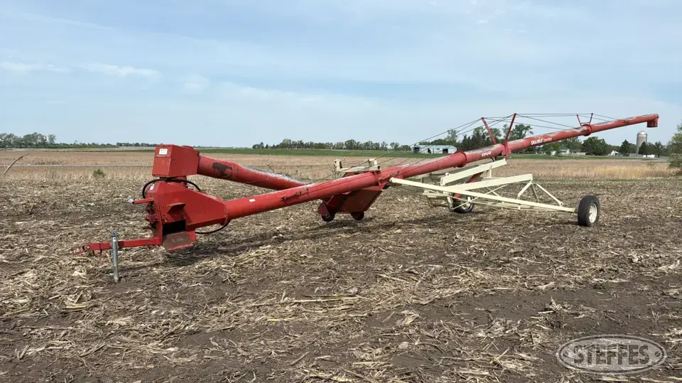 Buhler Farm King 1060 Swing Hopper Auger