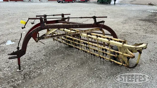 New Holland 256