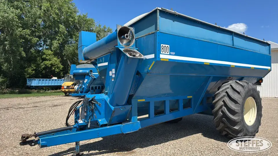 Kinze 800 Grain Cart
