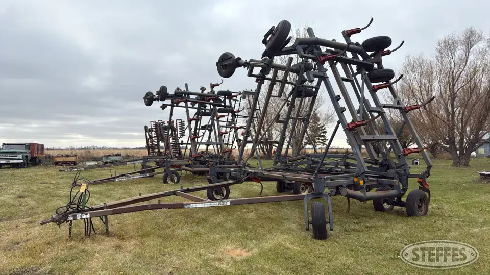 Flexi-Coil 800 Chisel Plow