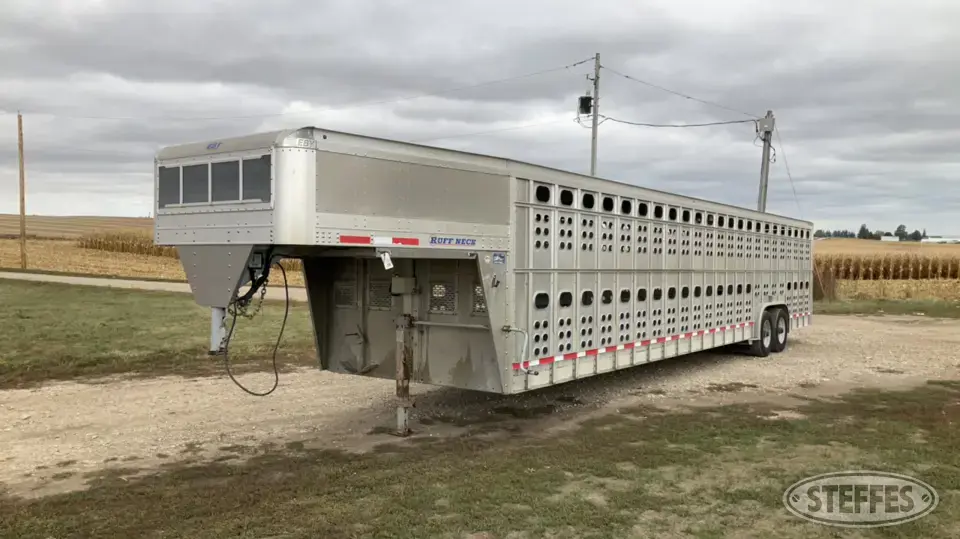 2015 Eby Ruff Neck Gooseneck Livestock Trailer