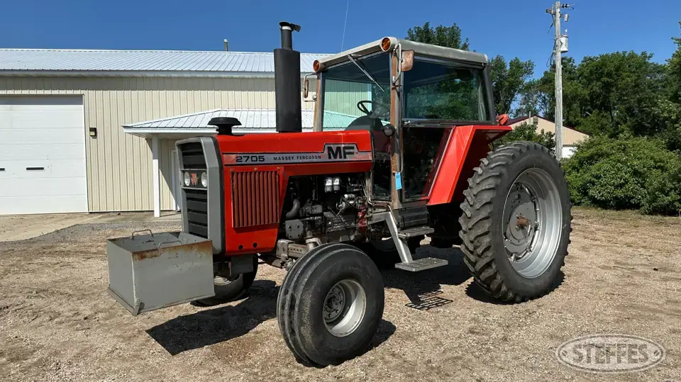 1980 Massey Ferguson 2705 2WD Tractor