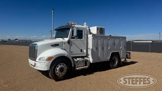 2018 Peterbilt 337