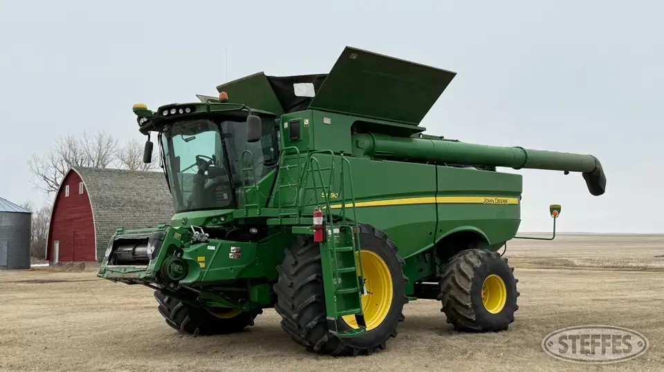 2012 John Deere S680 Combine