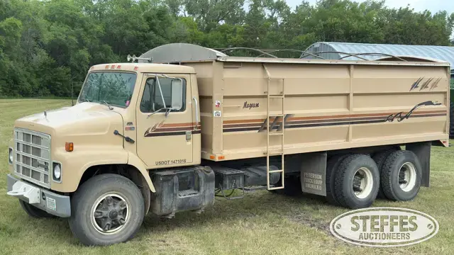 1984 International F2375