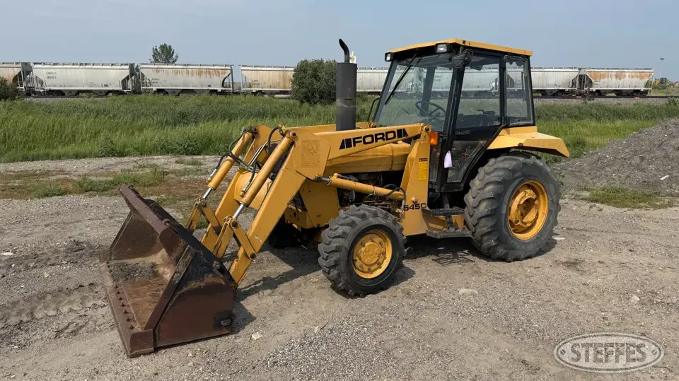 Ford 545D MFWD Tractor