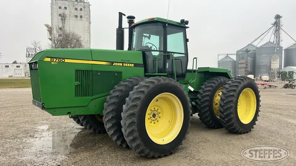 1992 John Deere 8760 4WD Tractor