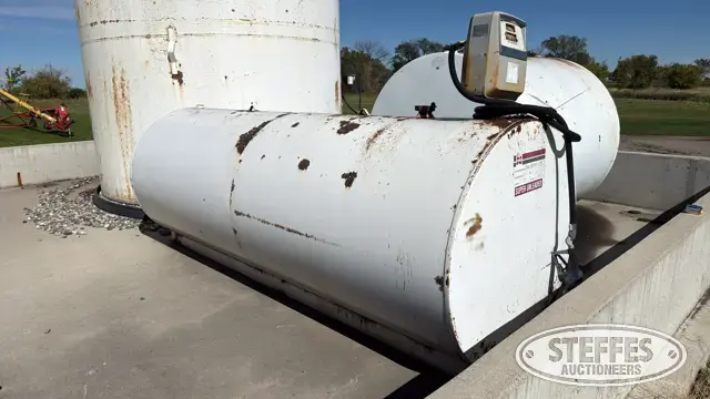 1,000 gal. fuel tank