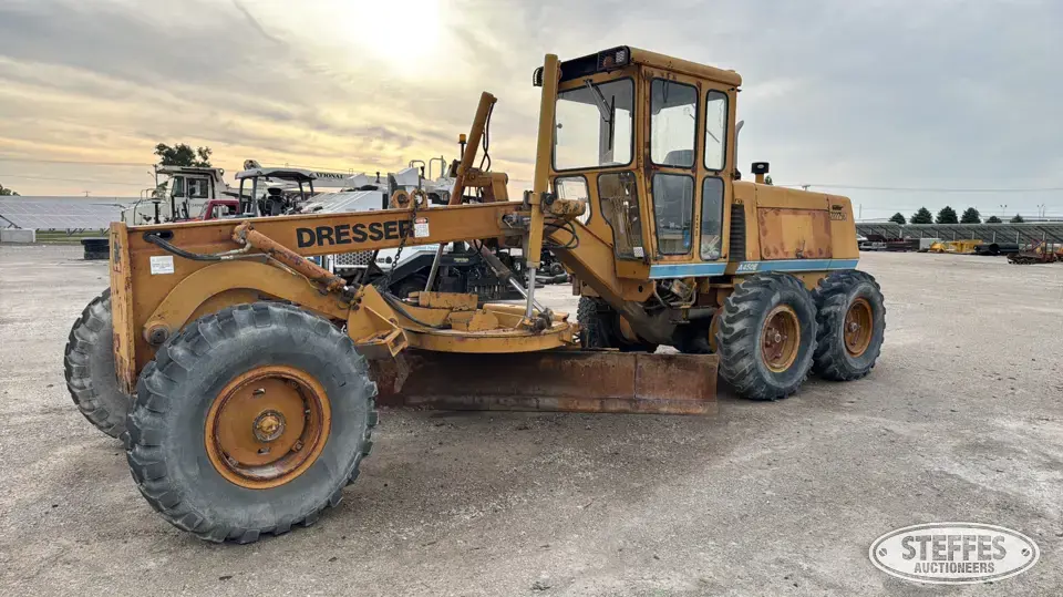 1987 Dresser A450E Motor Grader