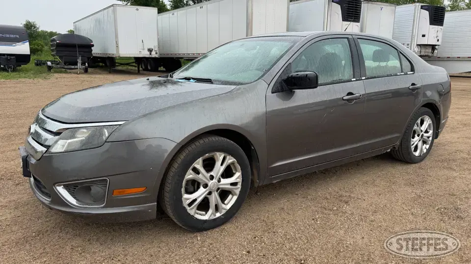 2012 Ford Fusion SE Car