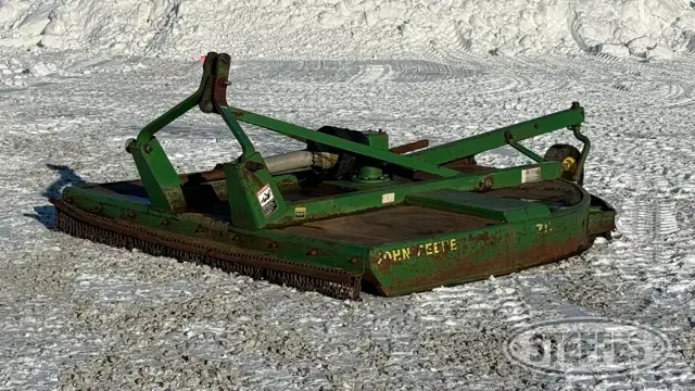 John Deere 717