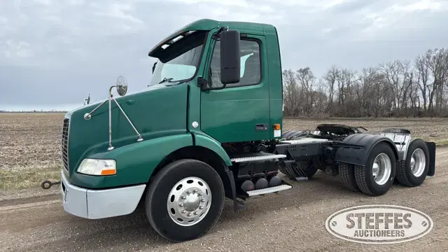 2007 Volvo VNM