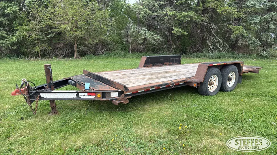 2018 Towmaster T-12DT Flatbed Trailer