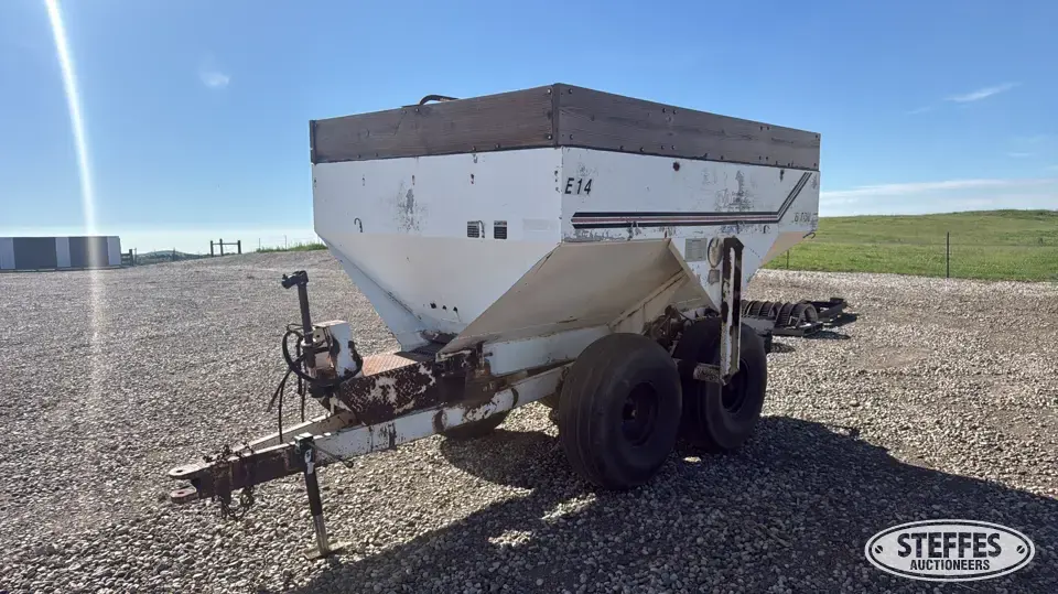 Simonsen Mfg N-64LSND Pull-Type Dry Spreader