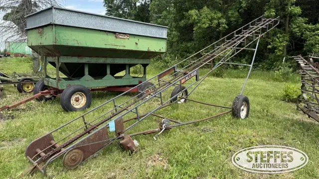 Allied bale conveyor