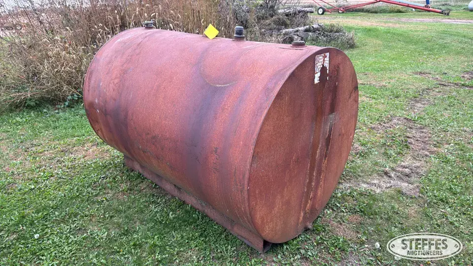 500 gal. fuel tank Oil and Gas Tank