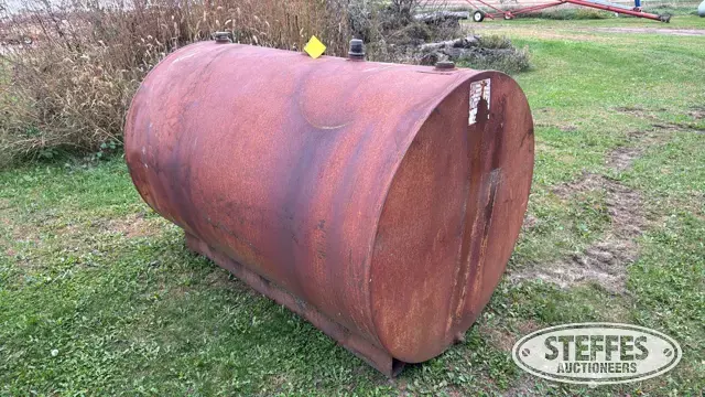 500 gal. fuel tank
