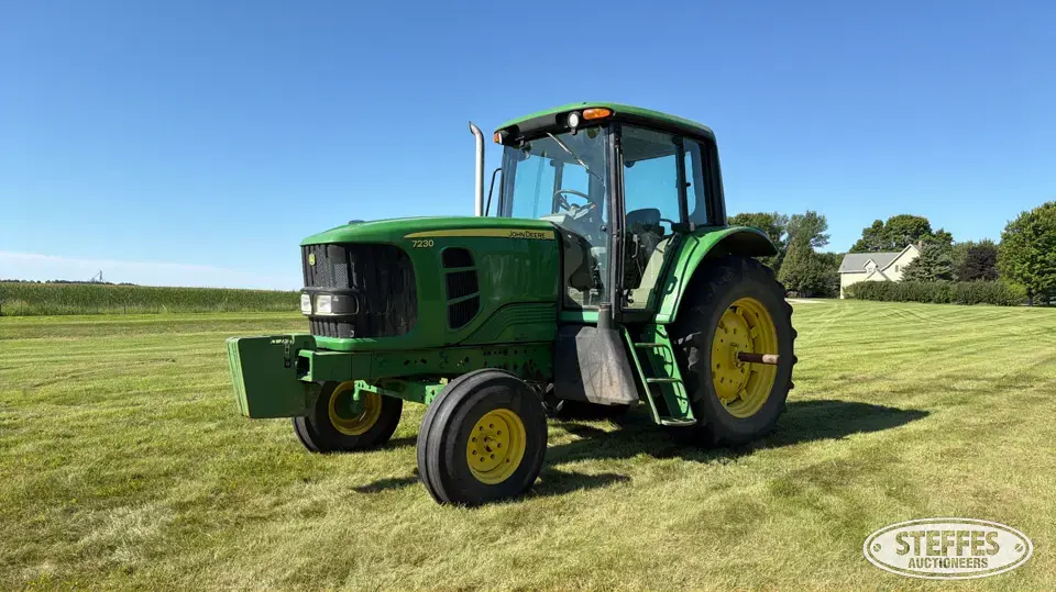 2009 John Deere 7230 2WD Tractor