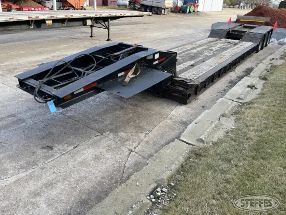 1989 Eager Beaver Lowboy Trailer