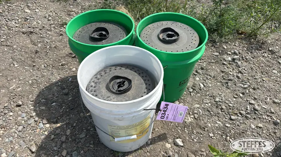 (36) John Deere medium edible bean plates Ag Equipment Part