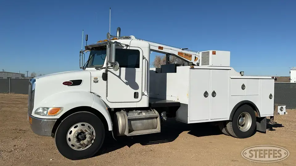 2008 Peterbilt 335 Service Utility Truck