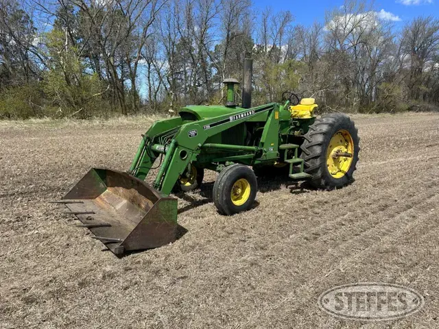 1972 John Deere 4320