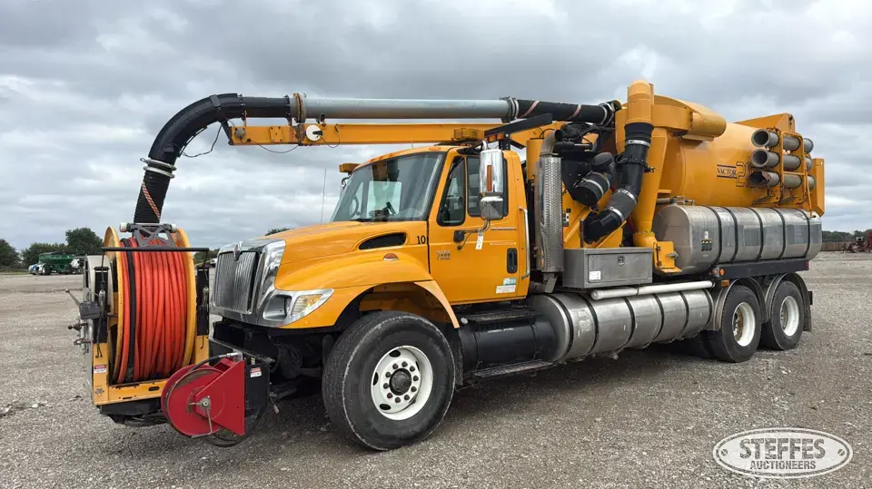 2006 International 7400 Hydrovac Truck