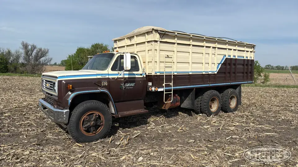 1979 Chevrolet C70 Tandem Boxed Truck