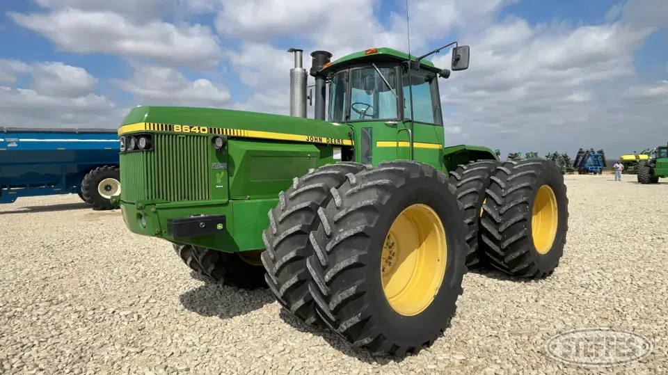 1981 John Deere 8640 4WD Tractor