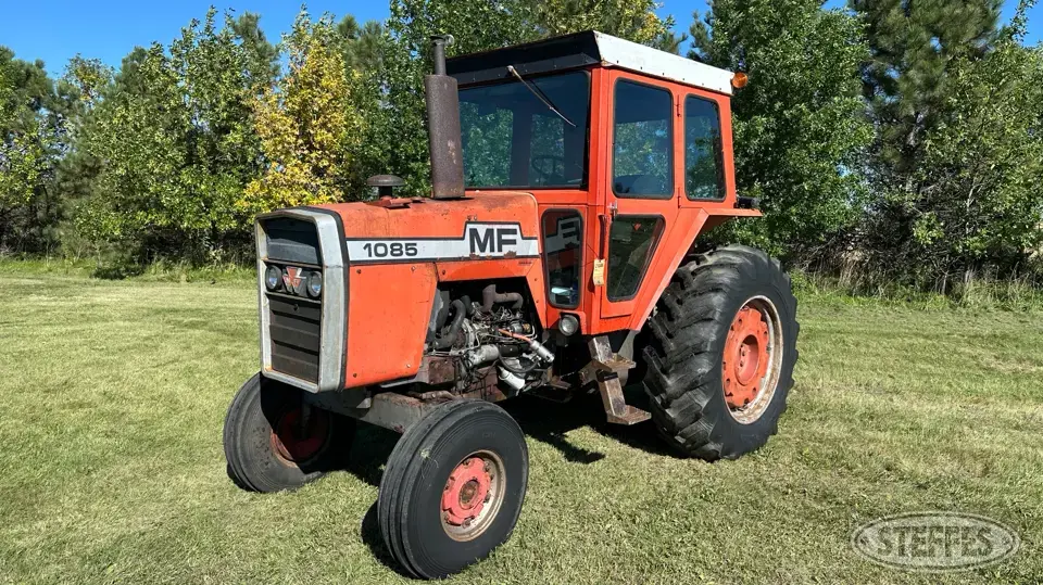 1974 Massey Ferguson 1085 2WD Tractor
