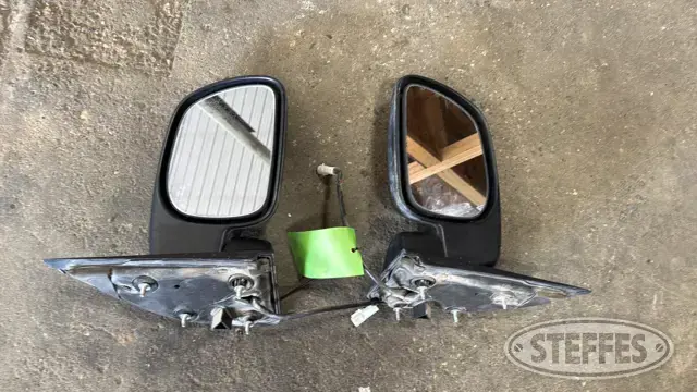 Ford F-250 factory mirrors