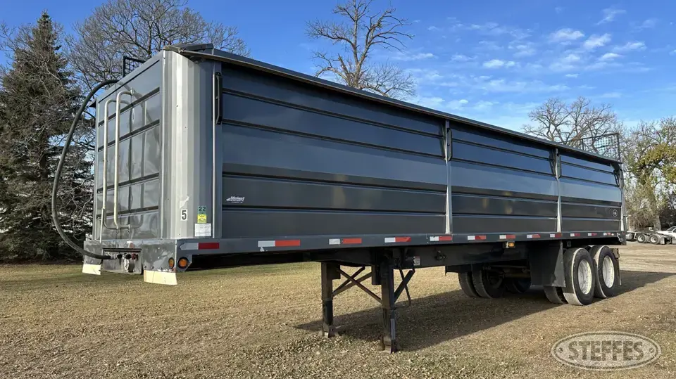 2007 PLG End Dump Trailer