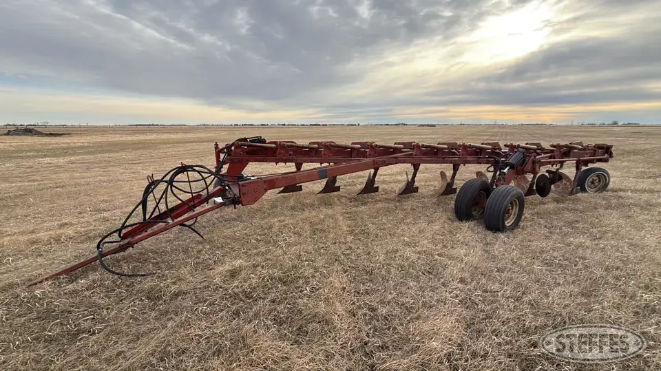 Melroe 903 Plow