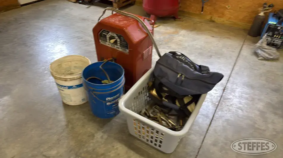 Lincoln Electric AC-225-S Welding