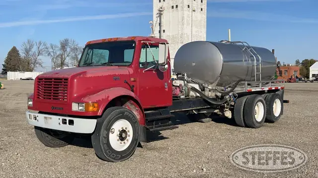 2001 International 4700