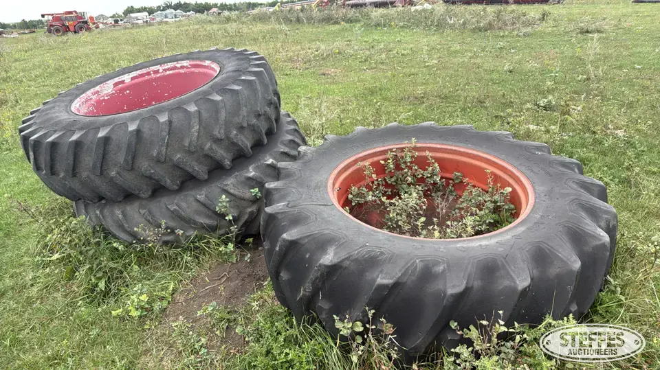 (5) Tractor tires Tractor-Implement Tire