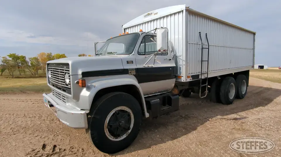 1978 Chevrolet C65 Tandem Boxed Truck
