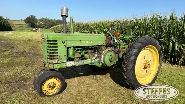 John Deere B