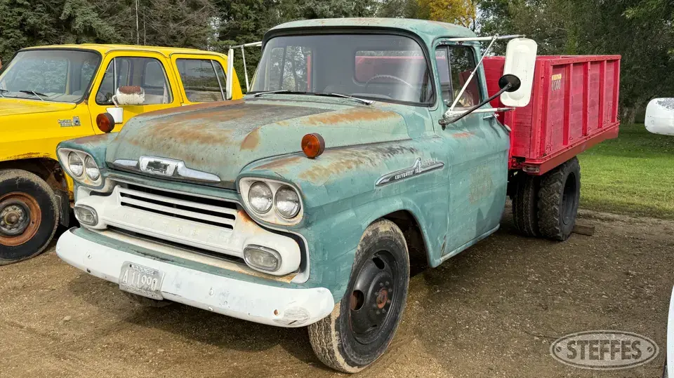 1958 Chevrolet Apache 3800 Grain Truck