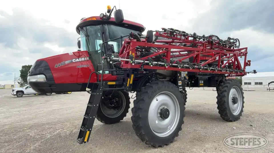 2021 Case IH Patriot 4440 Self-Propelled Sprayer