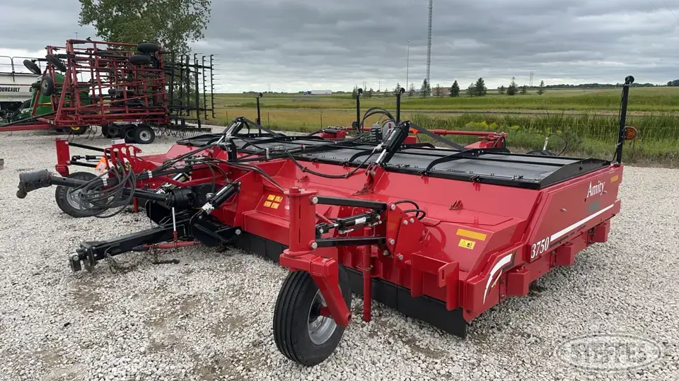 2021 Amity 3750 Sugarbeet Defoliator
