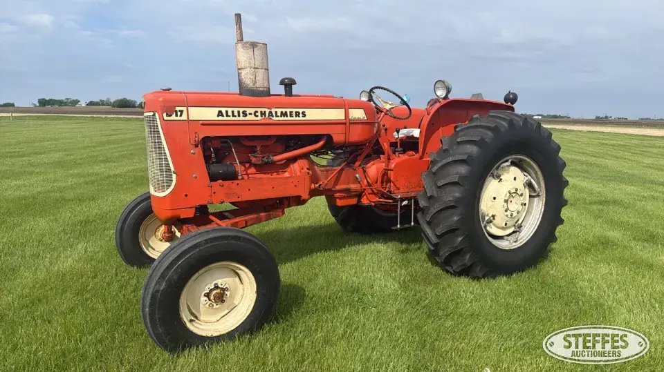 1964 Allis-Chalmers D17 2WD Tractor
