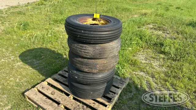 (5) 7.60-15 tires