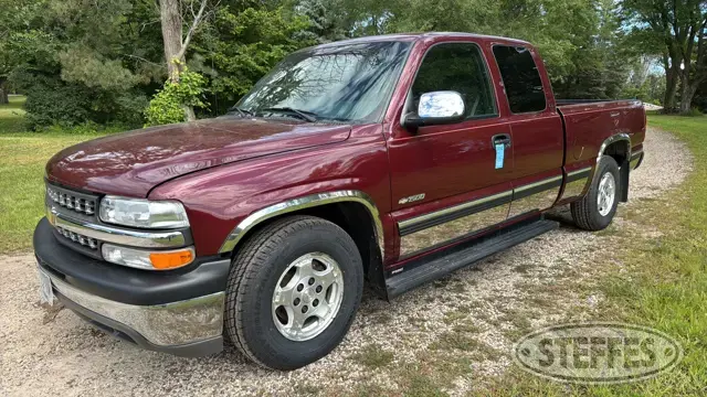 2000 Chevrolet Silverado 1500 LS
