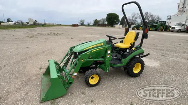 2018 John Deere 1025R